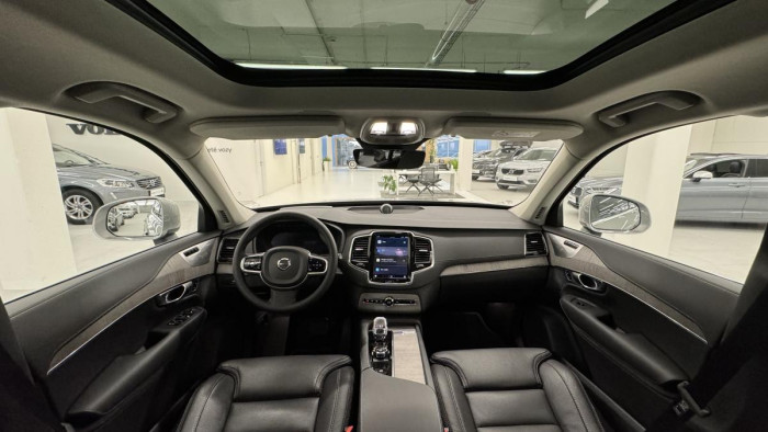 Volvo XC90 B5 AWD ULTIMATE REZERVACE