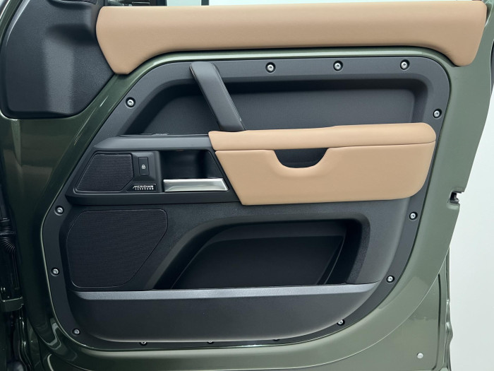 Land Rover Defender 110 D350 X-DYNAMIC HSE AWD AUT 3.0 d Dynamic