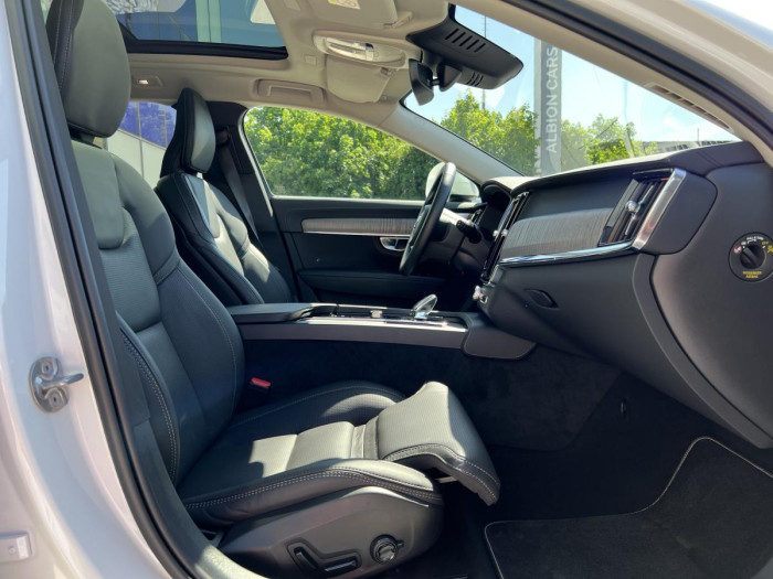 Volvo V90 CROSS COUNTRY B5 AWD Aut 1.maj