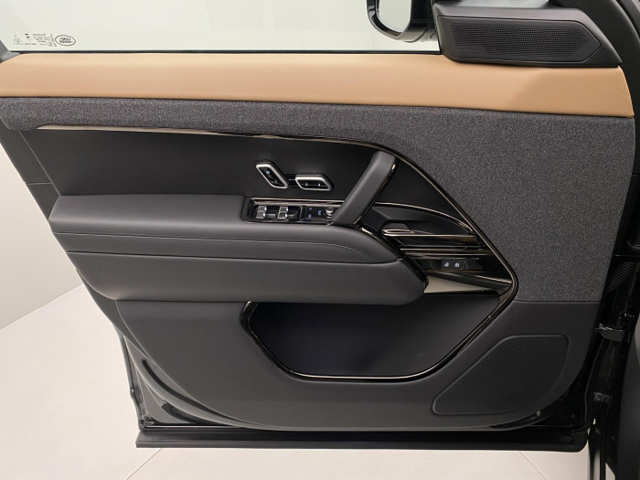 Land Rover Range Rover Sport P550e AUTOBIGRAPHY AWD