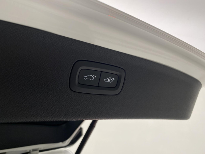 Volvo XC90 B5 AWD MOMENTUM AUT CZ 2.0 Momentum