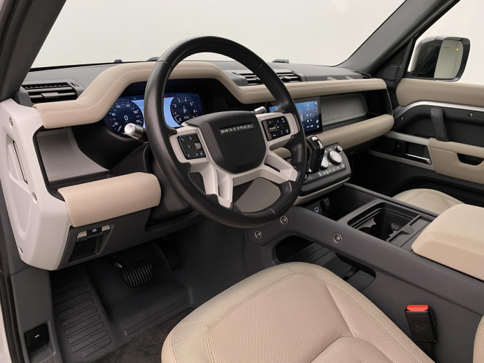 Land Rover Defender 110 P400 SE AWD AUT CZ 3.0 SE