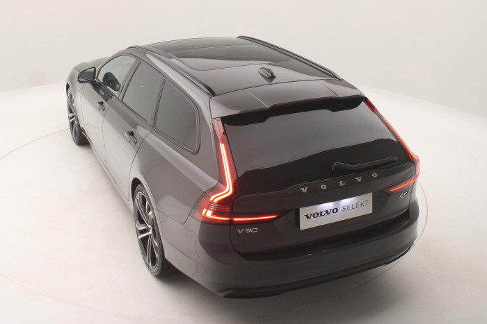 Volvo V90 B5 AWD R-DESIGN AUT 1.maj.