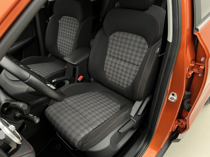 MG ZS 1.5 ESSENTIAL PLUS CZ