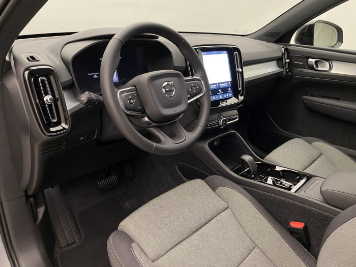 Volvo XC40 B3 AUT DARK PLUS