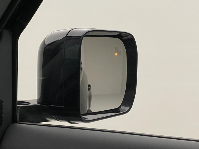 Land Rover Defender 110 D300 X-D HSE REZERVACE 3.0 d d