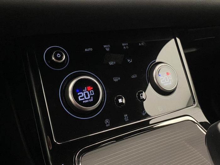 Land Rover Range Rover Evoque D200 SE AWD REZERVACE 2.0 d SE