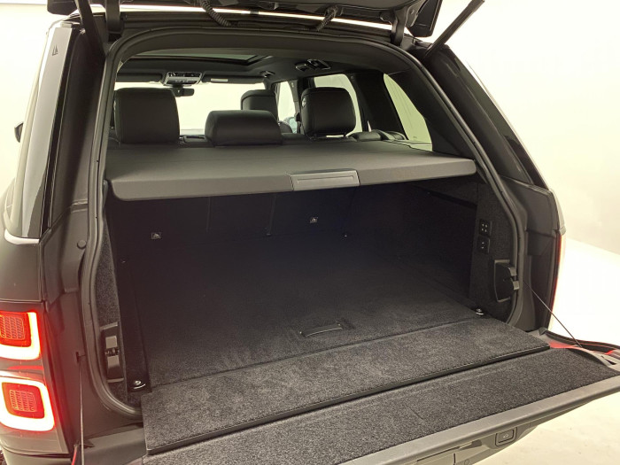 Land Rover Range Rover SDV6 AWD VOGUE REZERVACE