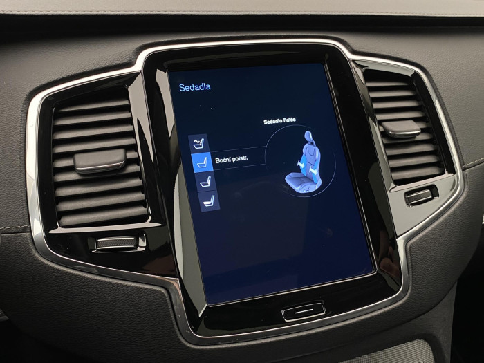 Volvo XC90 B5 AWD INSCRIPTION AUT CZ 7m