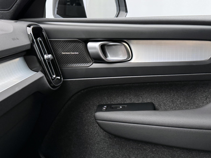 Volvo XC40 B3 AUT DARK PLUS