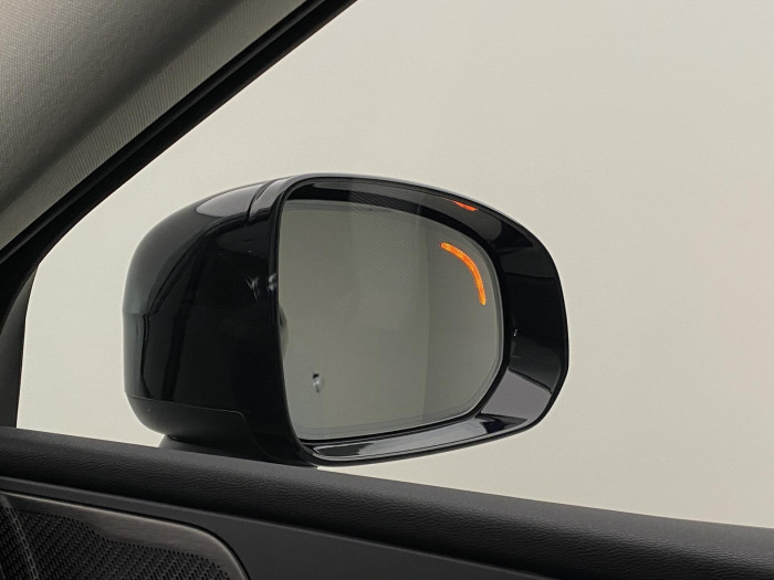 Volvo XC60 B4 AWD PLUS DARK AUT 1.maj