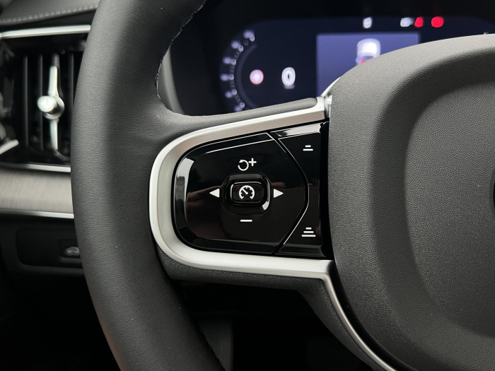 Volvo XC90 T8 AWD RECHARGE DARK PLUS AUT