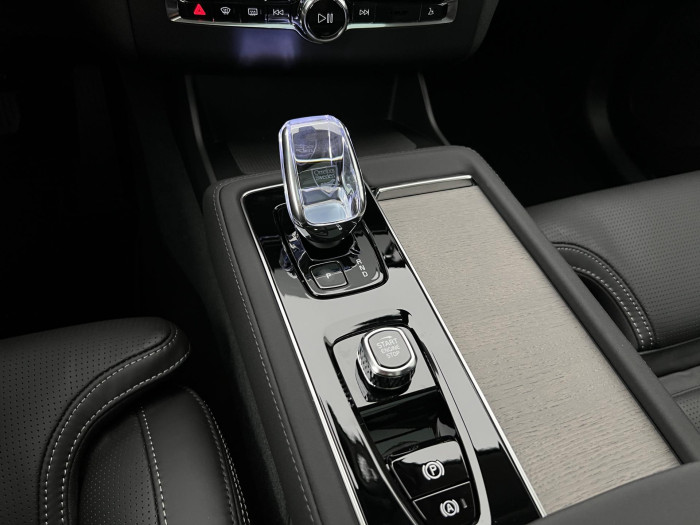 Volvo XC90 T8 AWD RECHARGE ULTRA DARK AUT