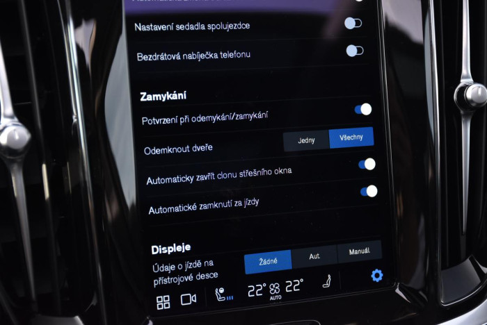 Volvo V60 CC B4 AWD ULTIMATE REZERVACE 2.0 CC CC