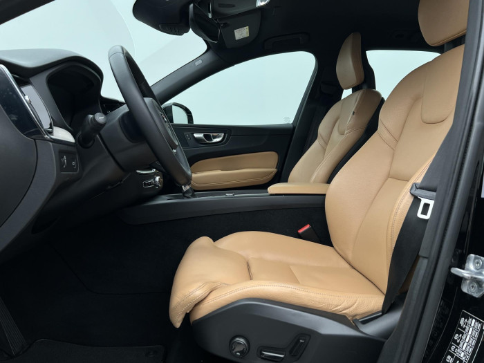 Volvo XC60 D4 AWD INSCRIPTION AUT CZ 2.0 d