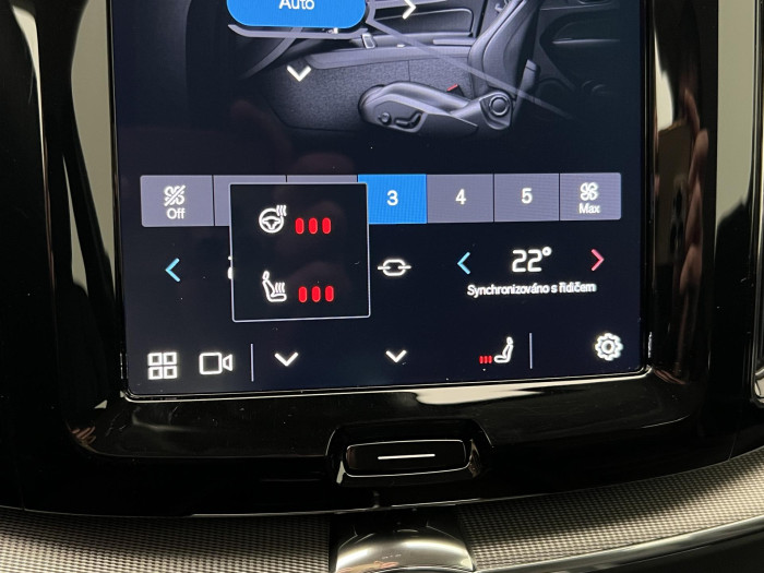 Volvo XC60 B5 AWD PLUS DARK AUT CZ