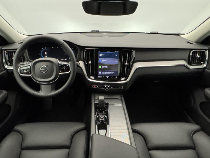 Volvo V60 B4 PLUS DARK AUT 1.maj.