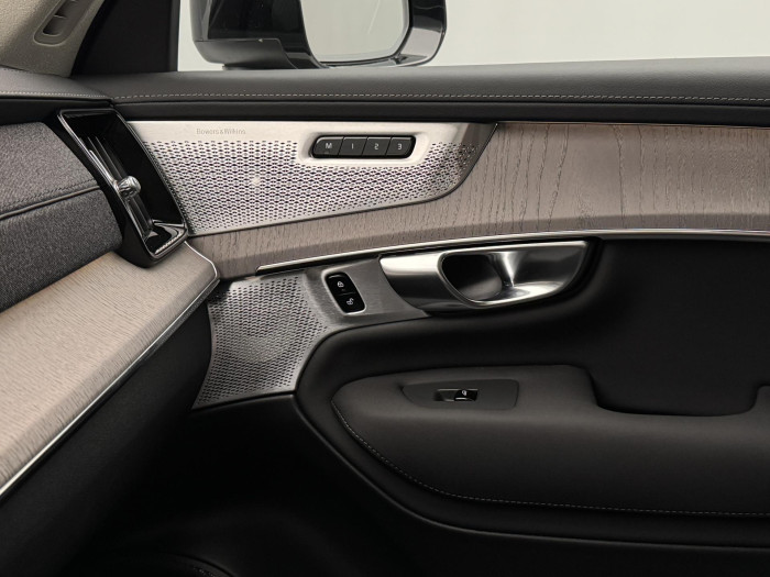 Volvo XC90 T8 AWD RECHARGE ULTIMATE CZ