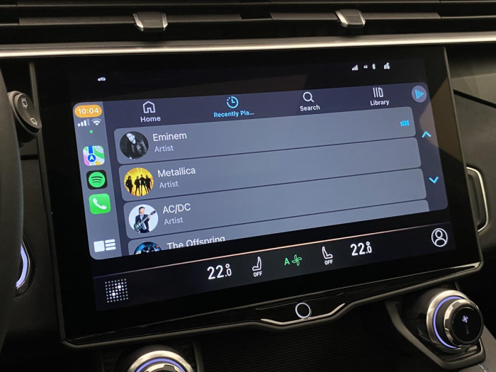 Lynk & Co 01 PHEV DCT AUT 1.maj. REZERVACE