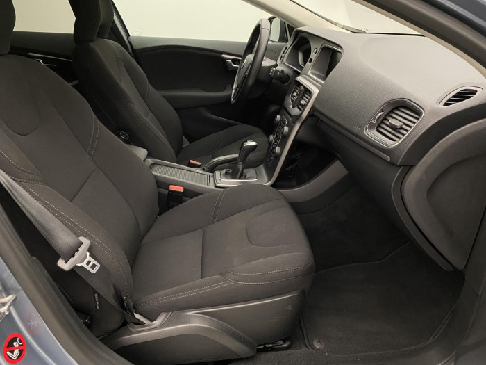 Volvo V40 D2 BLACK EDITION 1.maj. 2.0 d Edition
