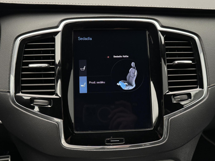 Volvo XC90 B5 AWD R-DESIGN AUT CZ