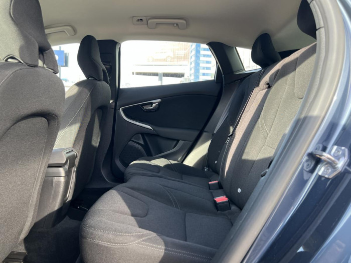 Volvo V40 D2 NAVIGACE Aut 1.maj. 2.0 d
