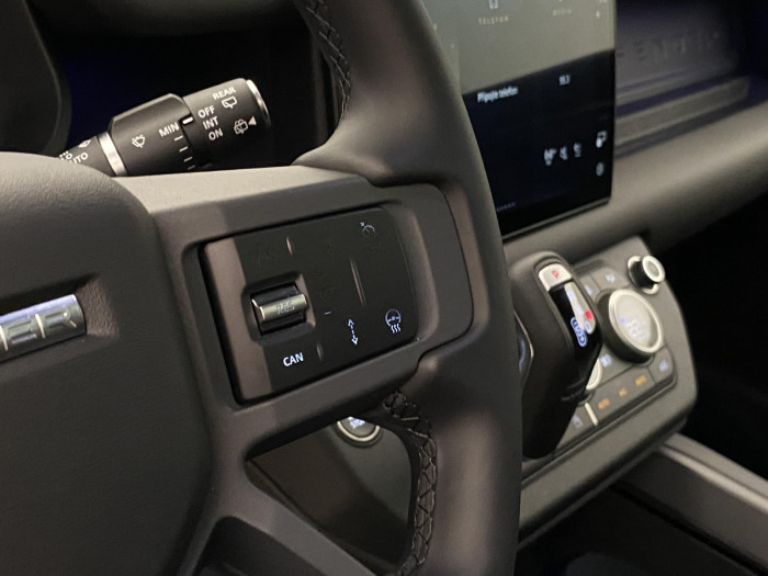 Land Rover Defender 110 D300 X-DYNAMIC HSE AWD AUT 3.0 d Dynamic