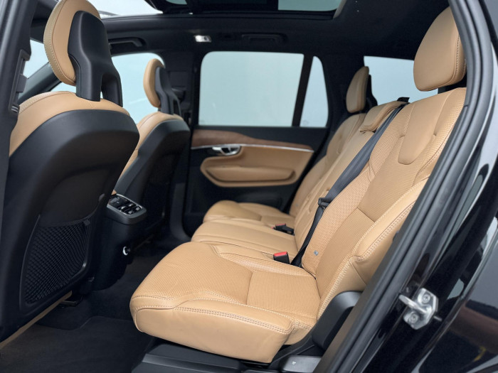 Volvo XC90 D5 AWD INSCRIPTION  CZ 1.maj 2.0 d