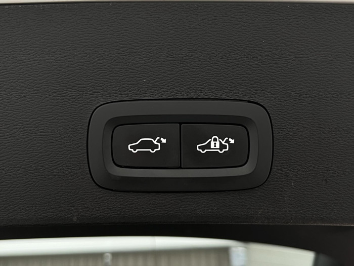 Volvo XC40 T3 INSCRIPTION 1.maj.