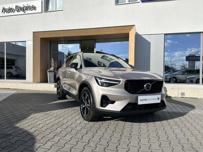 Volvo XC40 B3 AUT DARK PLUS 2.0 Plus