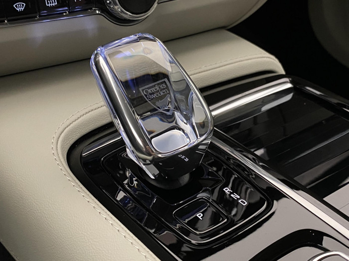 Volvo V90 T6 AWD Plug-in DARK PLUS AUT