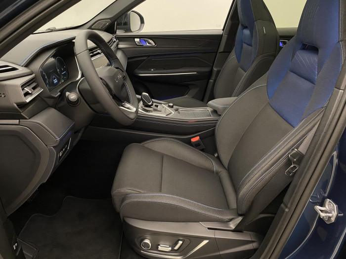 Lynk & Co 01 PHEV DCT AUT 1.maj