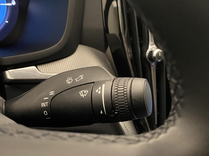 Volvo S60 T6 AWD PLUS DARK REZERVACE