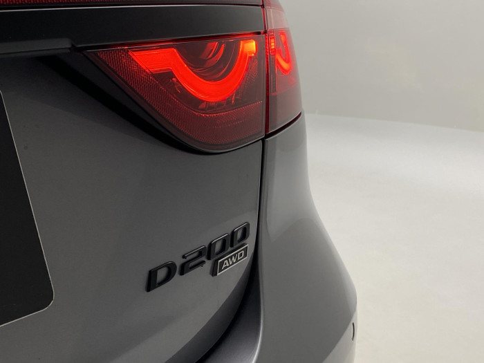 Jaguar XF D200 R-DYNAMIC SE AWD AUT 2.0 d Dynamic SE
