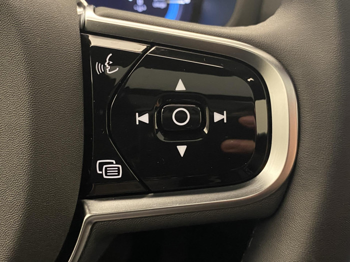 Volvo S60 T6 AWD PLUS DARK REZERVACE