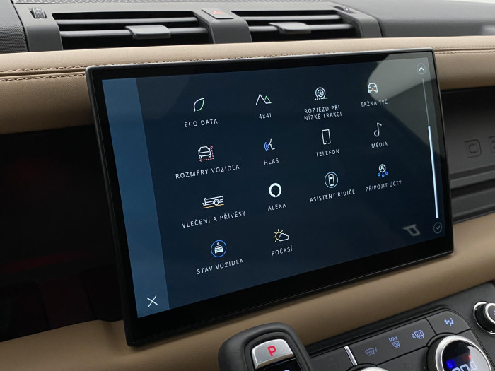 Land Rover Defender 110 D300 X-D HSE REZERVACE 3.0 d d