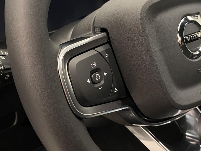 Volvo XC40 B3 AUT DARK PLUS