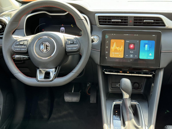 MG ZS EXCLUSIVE AUT. SKLADEM 1.0 Exclusive
