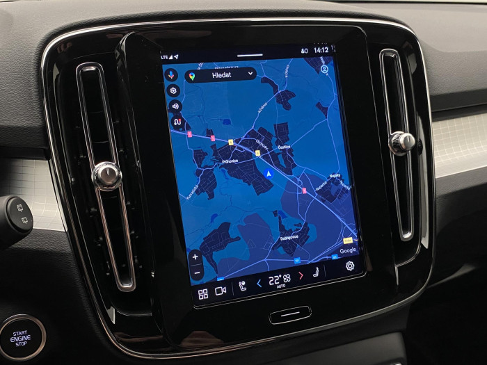 Volvo XC40 B4 DARK PLUS AUT CZ