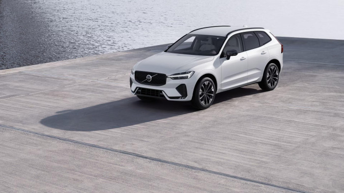 Volvo XC60 B5 AWD AUT DARK PLUS