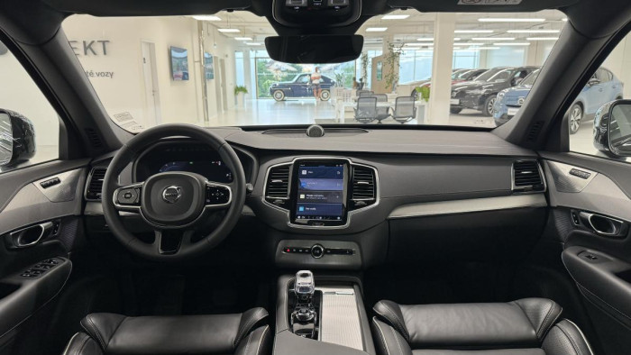 Volvo XC90 B5 AWD ULTIMATE REZERVACE