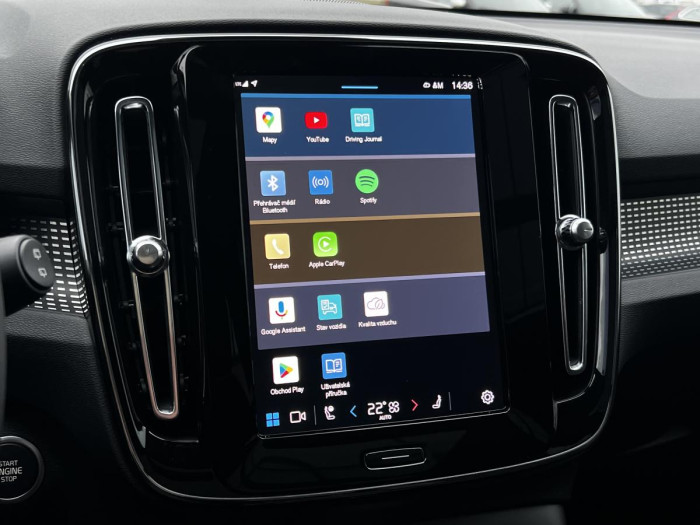 Volvo XC40 B4 DARK ULTIMATE Aut CZ