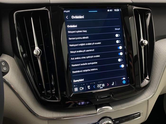 Volvo XC60 T6 AWD PLUG-IN DARK PLUS AUT