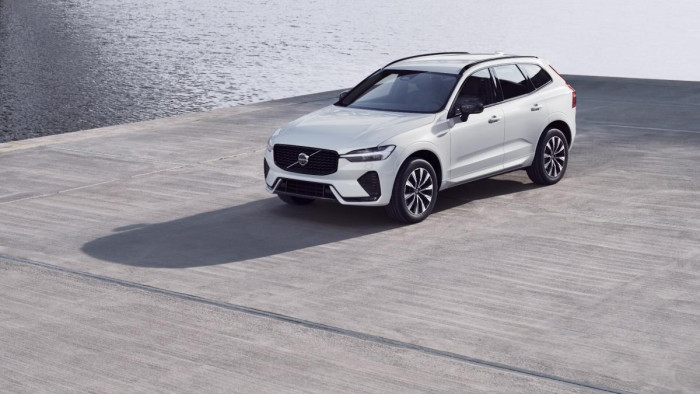 Volvo XC60 B5 AWD AUT DARK PLUS