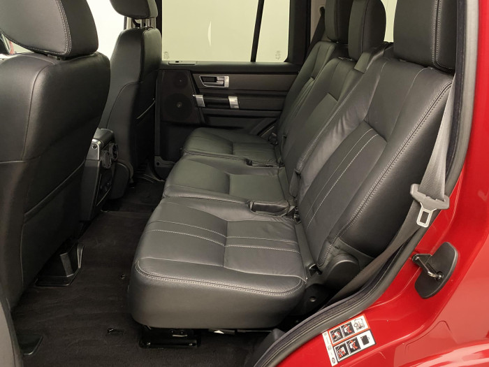 Land Rover Discovery 3.0 TDV6 S AWD REZERVACE