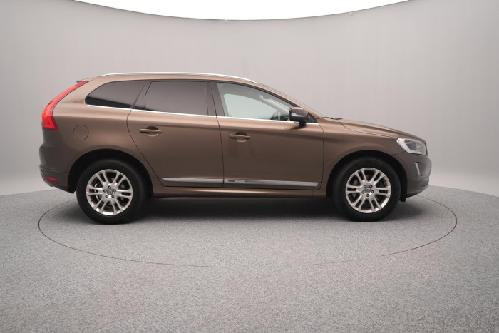 Volvo XC60 D5 AWD SUMMUM 2.4 d Summum