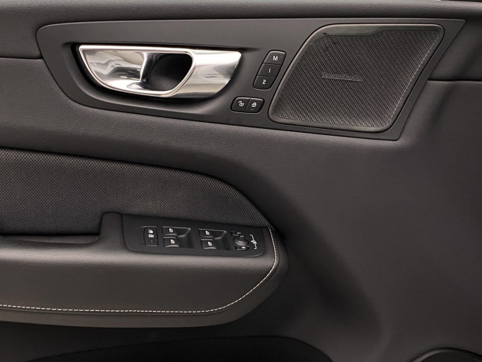 Volvo XC60 T8 AWD TWIN ENGINE R-DESIGN