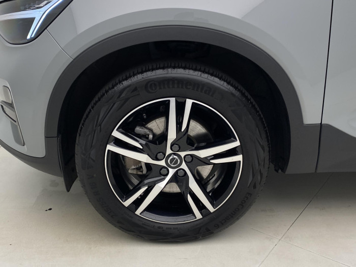 Volvo XC40 B3 DARK PLUS AUT CZ