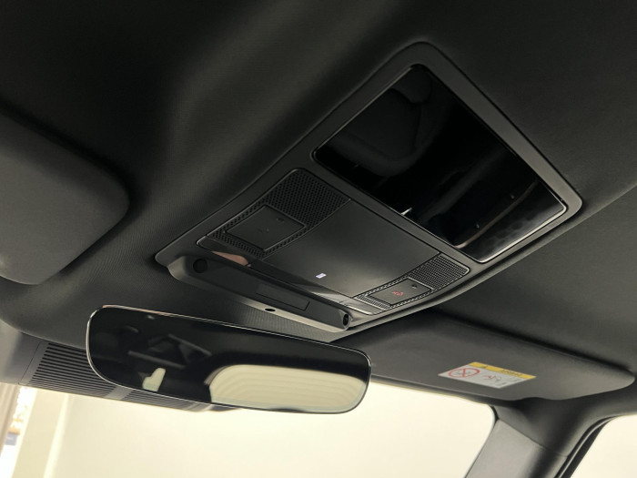 Land Rover Defender 110 D250 XDYNAMIC SE REZERVACE 3.0 d SE