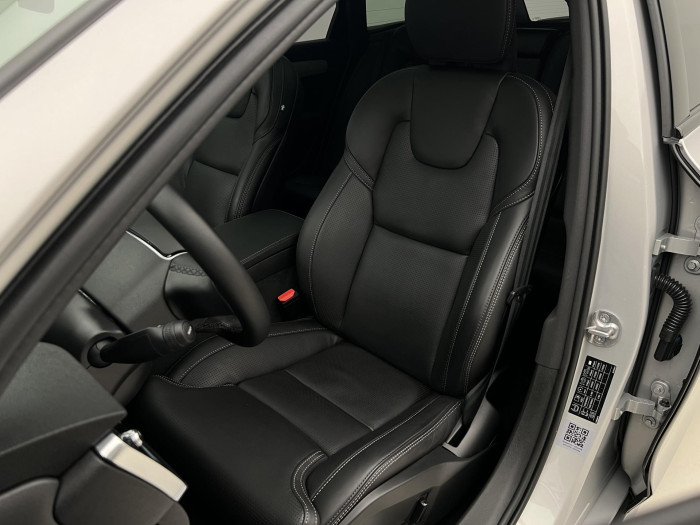 Volvo V90 T6 AWD RECHARGE PLUS DARK AUT